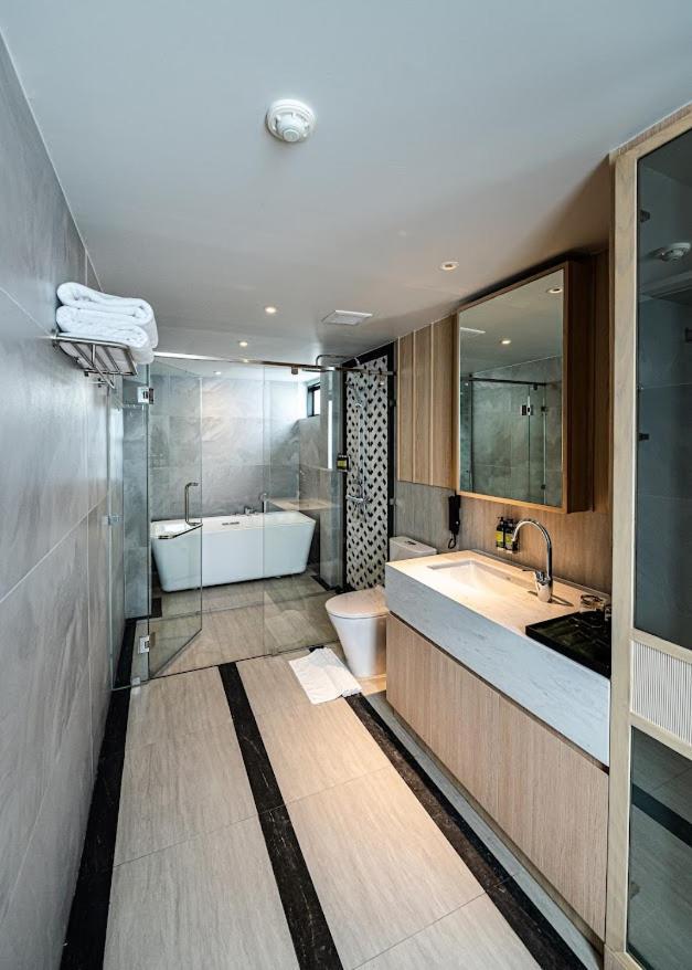 Floral Court Hotel & Residence Sukhumvit 13 Bangkok Luaran gambar